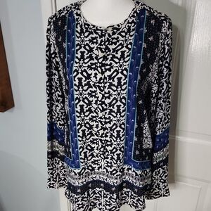 LOFT Women's Black and Blue Patterned Blouse